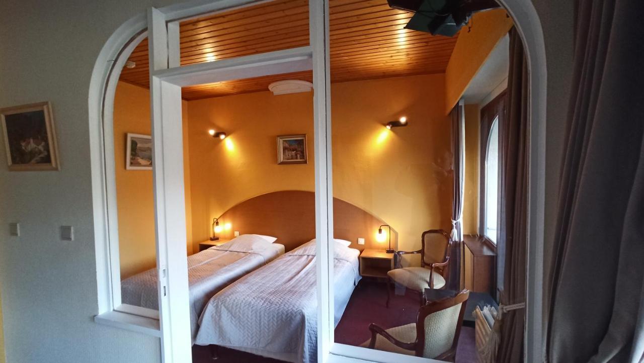 Hotel Le Chalet La-Roche-en-Ardenne Eksteriør billede